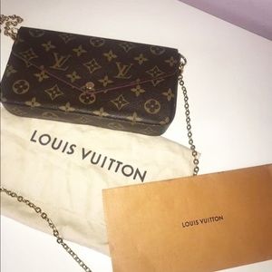 🎉 sold 🎉Louis Vuitton bag